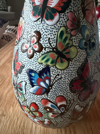 Hand Painted Butterfly Ceramic Vase – Pajaro Ceramics Guanajuato Mexico – 8 Inch Talavera Style Folk Art Vase