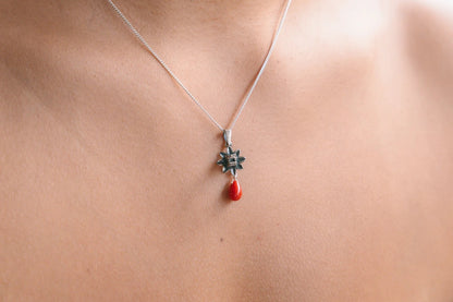 Dije Quetzalcóatl Rojo – Handmade Sterling Silver Mexican Necklace