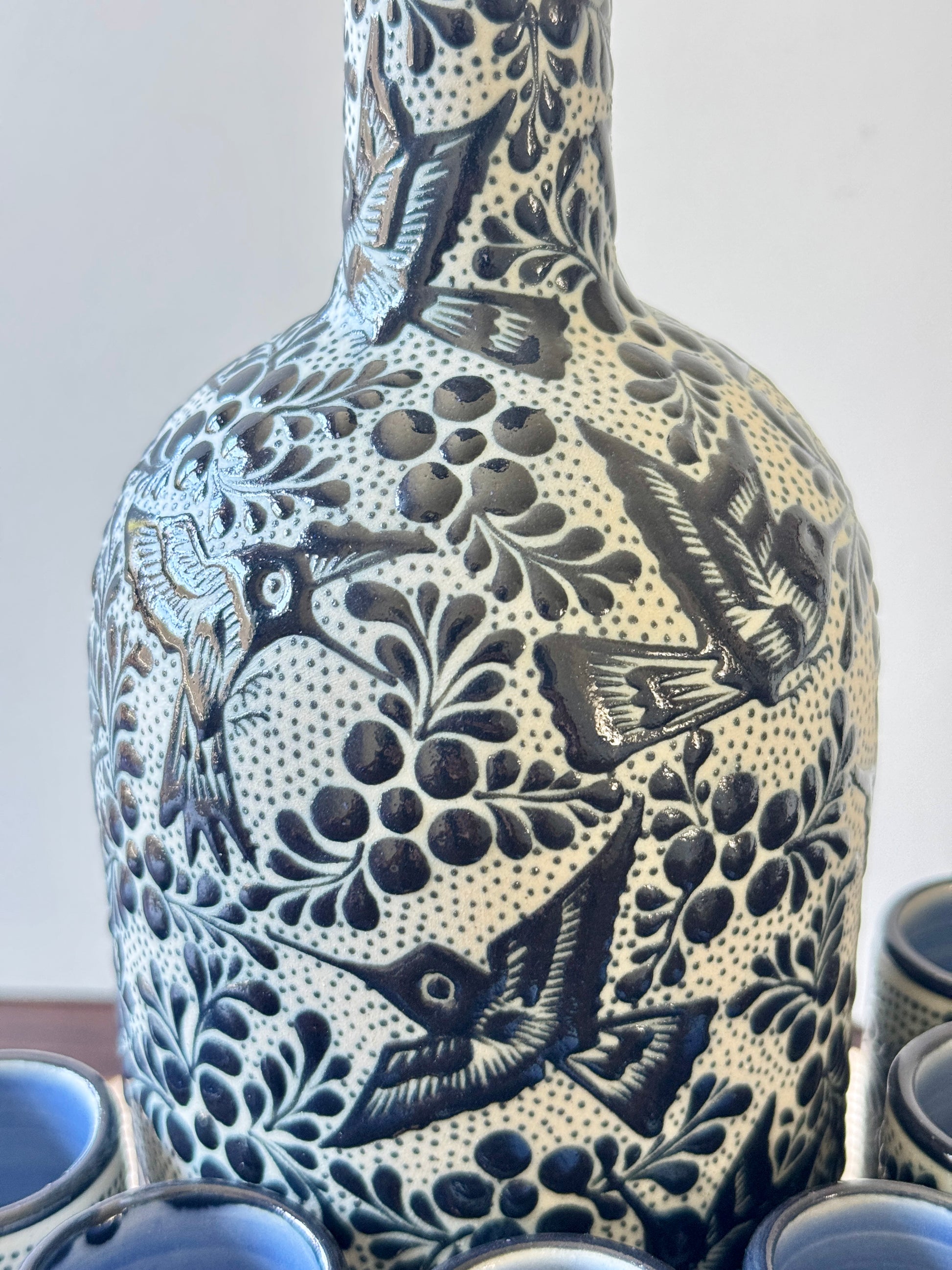 Handmade Mexican Tequila Set – Black Clay Bottle & Shot Glasses from Guanajuato | Bird Design by Pajaro Artisans