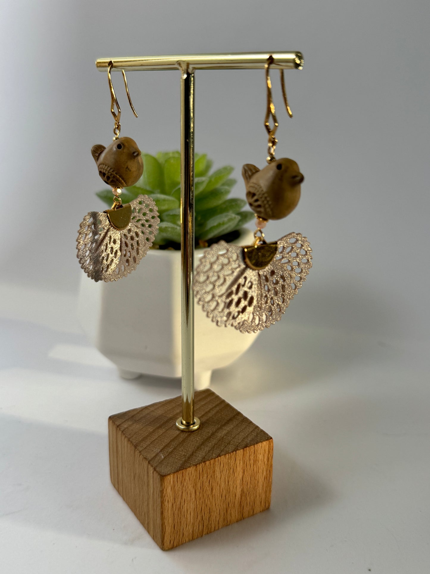 Aire Petalo Birdie Earring