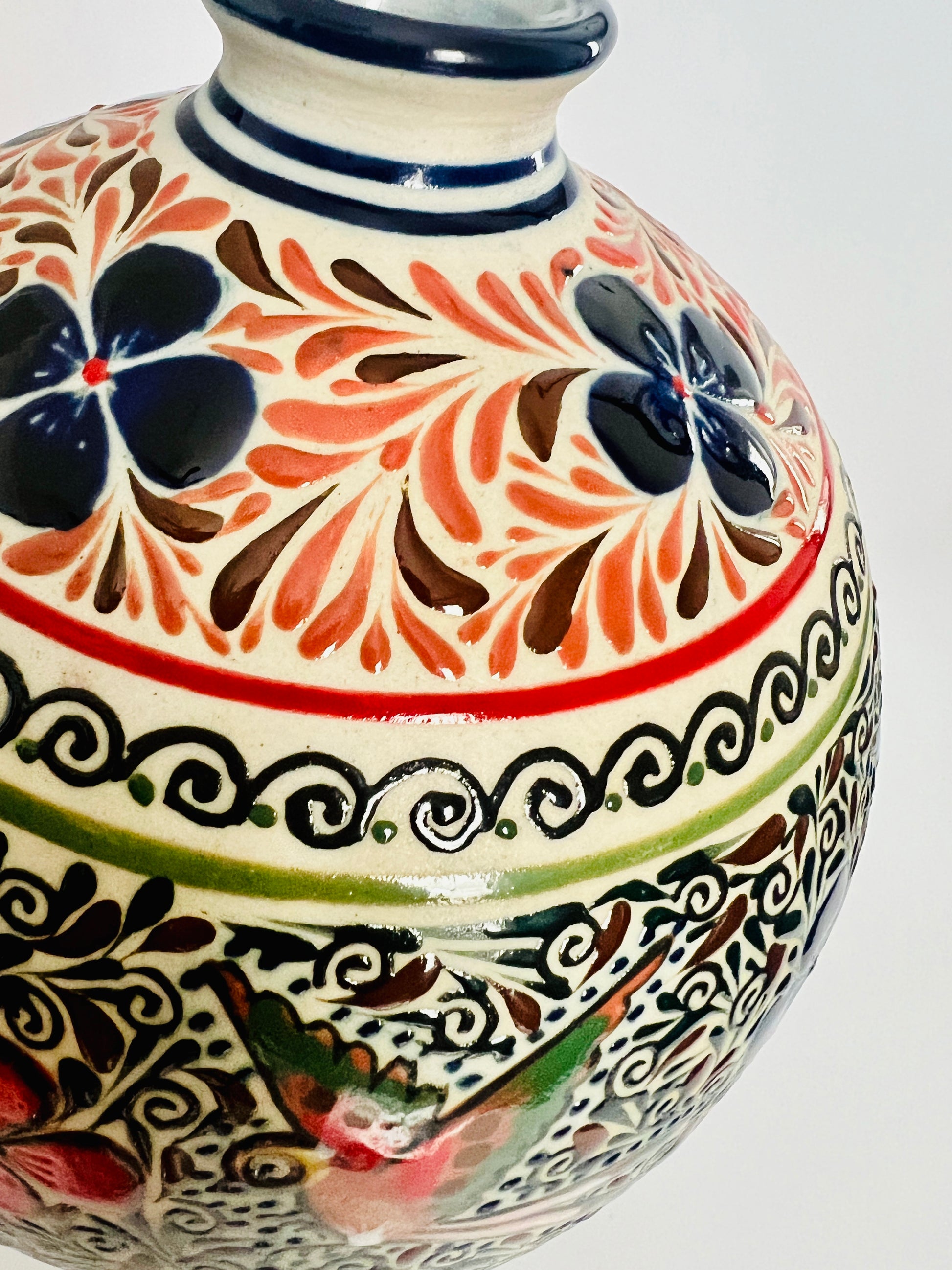 Handmade Guanajuato Ceramic Vase – Hummingbirds & Flowers Pottery