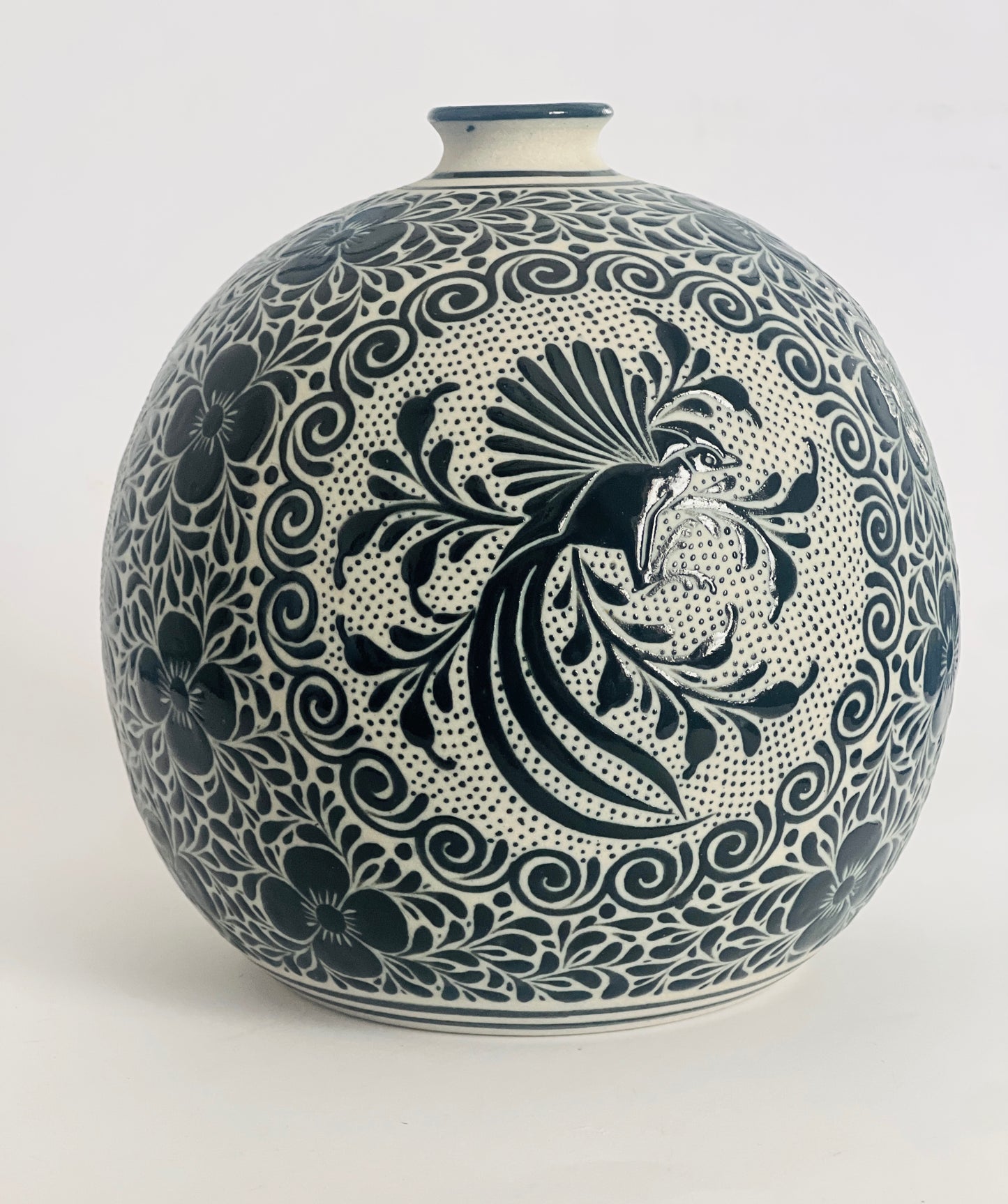 Handmade Guanajuato Black and White Mexican Pottery Vase – Bird & Floral Design
