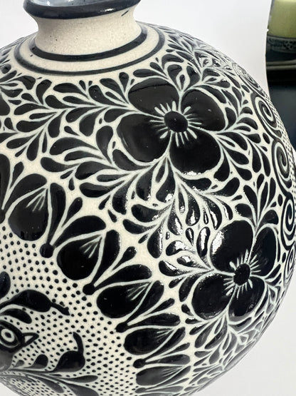 Handmade Guanajuato Black and White Mexican Pottery Vase – Bird & Floral Design