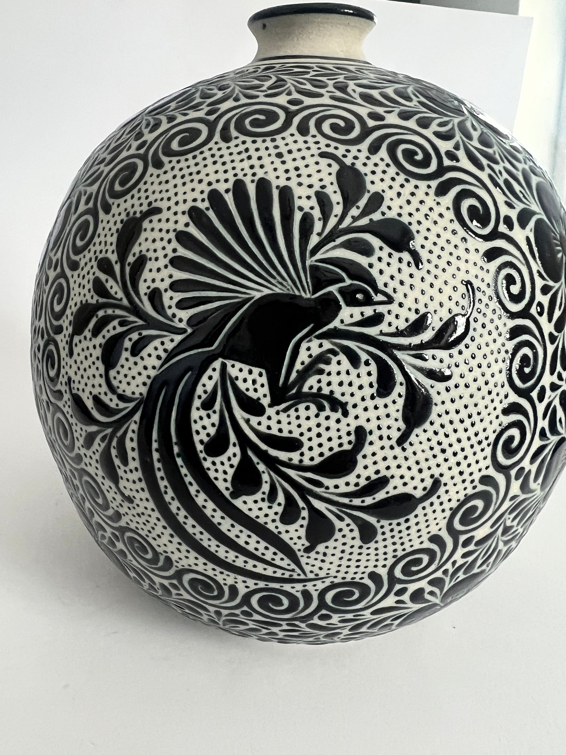 Handmade Guanajuato Black and White Mexican Pottery Vase – Bird & Floral Design